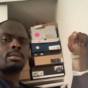 Meet your Posher, Lawrence